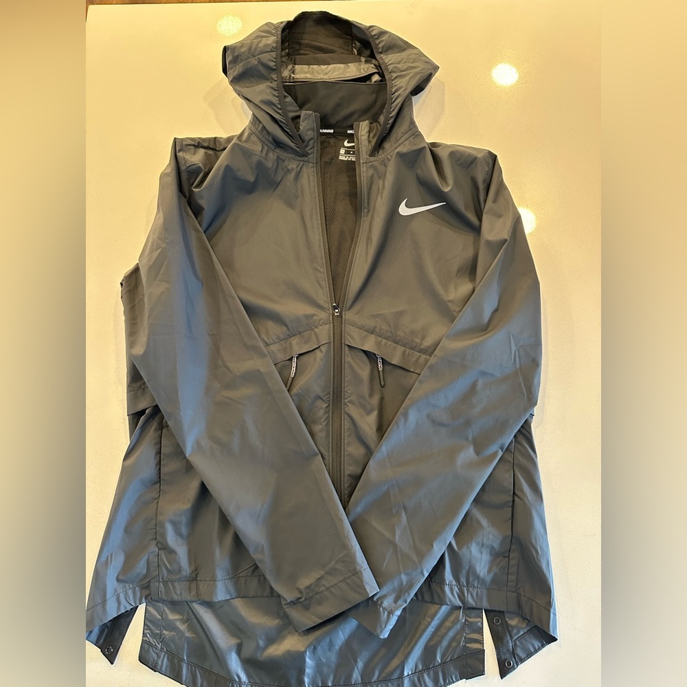 NWOT Nike Black Hooded Windbreaker with Reflective Swoosh